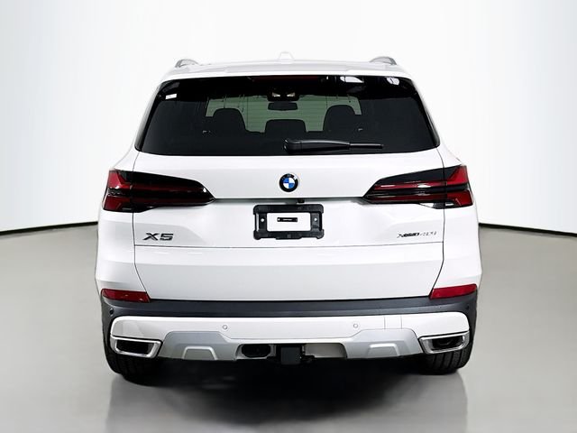 Used 2026 White Metallic BMW xDrive40i image 6
