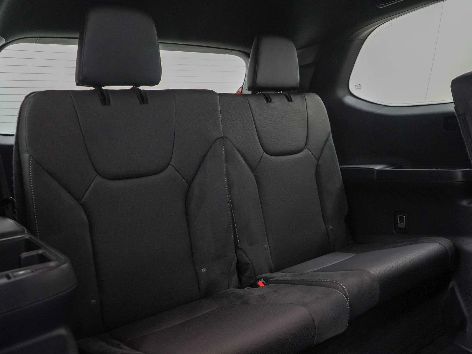 Used 2025 Wind Chill Pearl Lexus 500h F SPORT Premium image 13