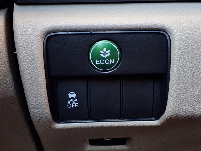 2016 Honda Accord LX - Photo 17