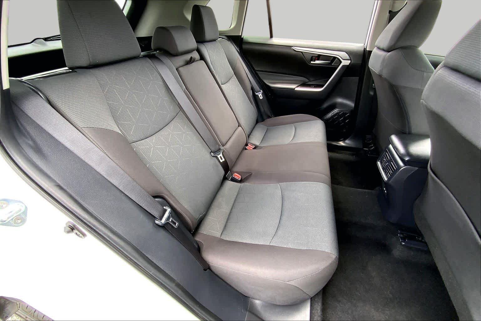 Used 2025 Ice Cap Toyota XLE image 19