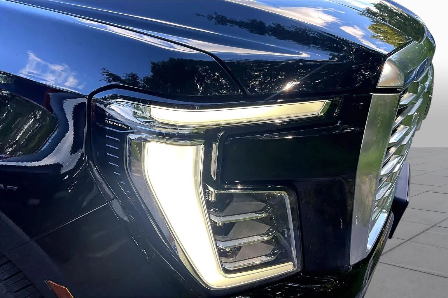Used 2026 Onyx Black GMC Denali image 26