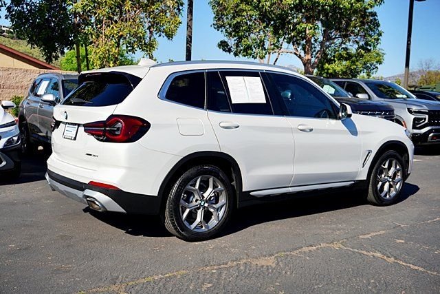 Used 2023 White BMW xDrive30i image 8