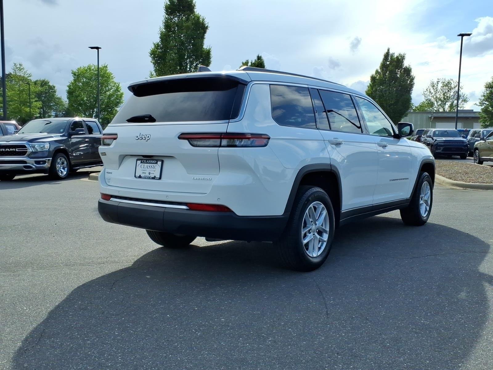 Used 2024 Bright White Clearcoat Jeep Laredo X image 2