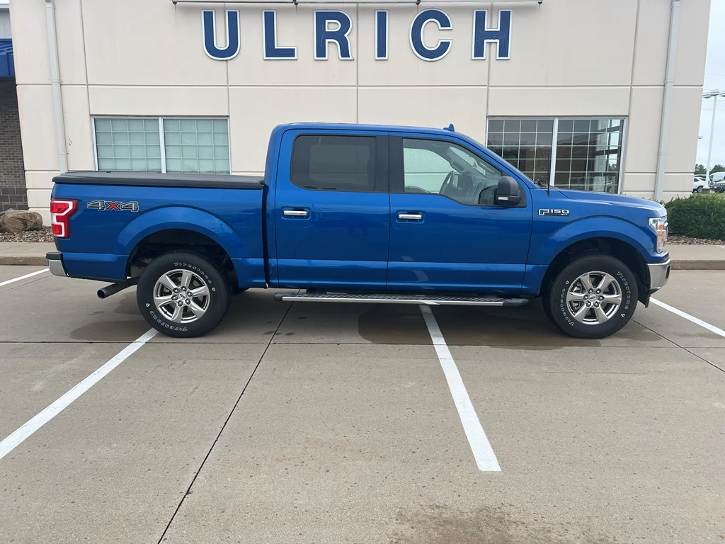 Used 2018 Lightning Blue Ford XLT image 10