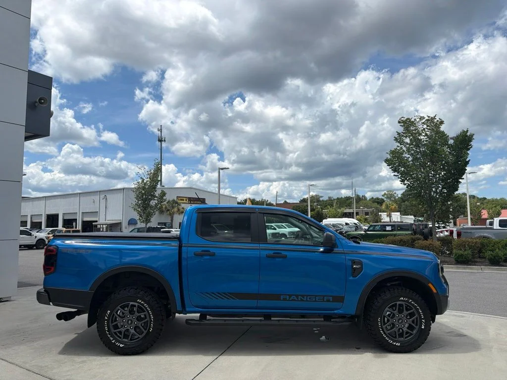 Certified Used 2025 Velocity Blue Metallic Ford XLT image 9
