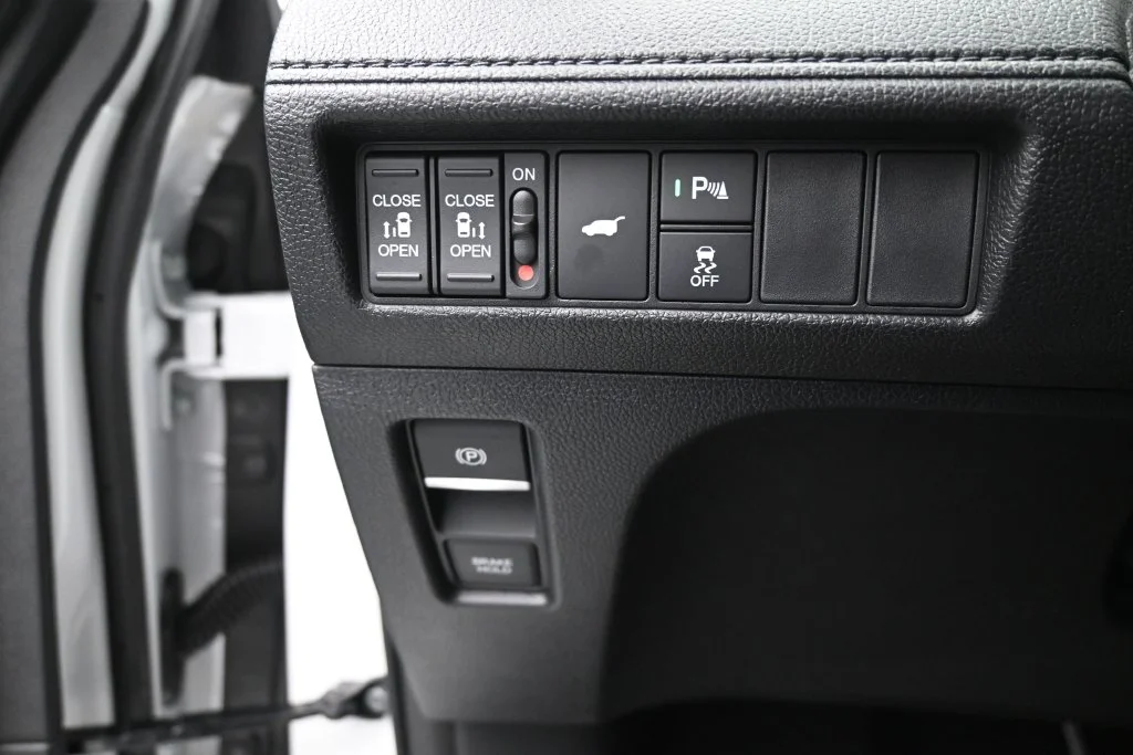 New 2027 Platinum White Pearl Honda Touring image 34