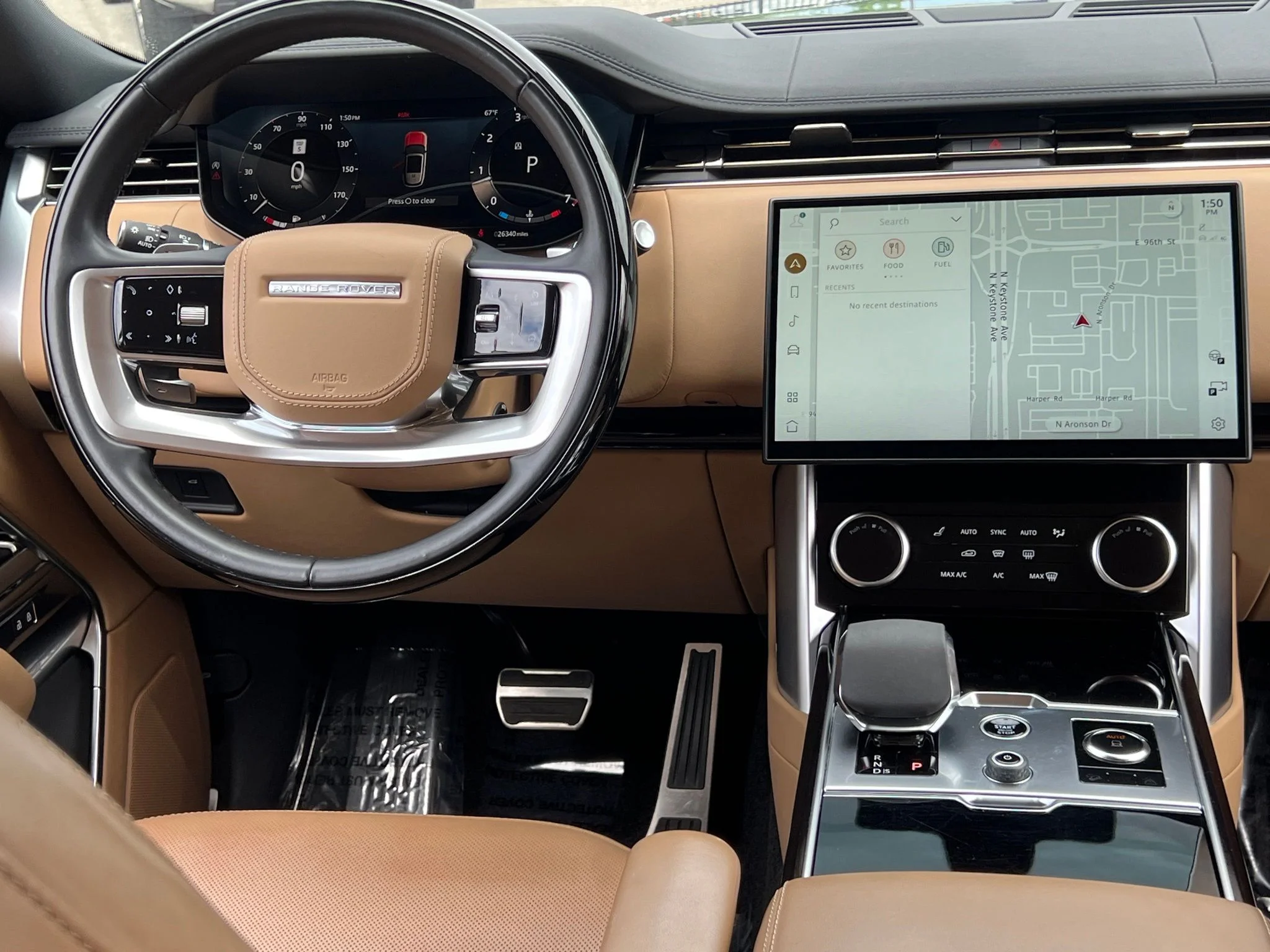 Used 2023 Green Land Rover SE image 14