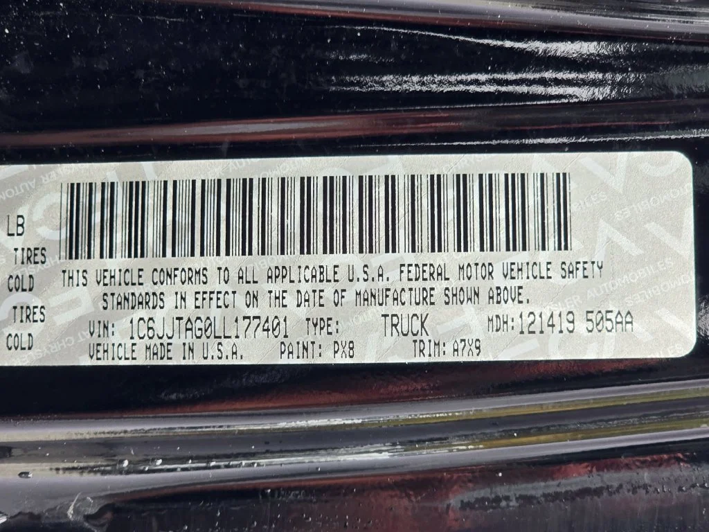 Used 2020 Black Jeep Sport image 23