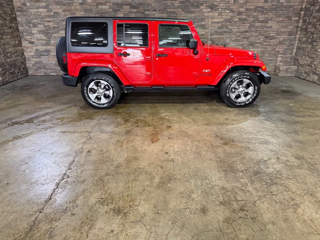 Used 2018 Firecracker Red Clearcoat Jeep Unlimited Sahara image 10