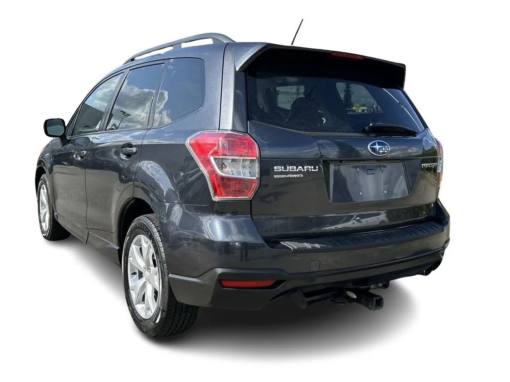 Used 2015 Dark Grey Metallic Subaru 2.5i Touring Package Local BC   Dilawri Certified image 10