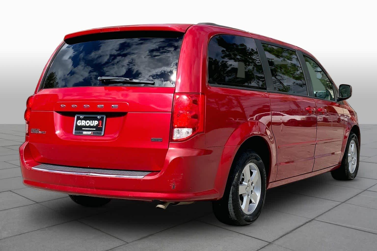 Used 2013 Redline Two-Coat Pearl Dodge SXT image 13