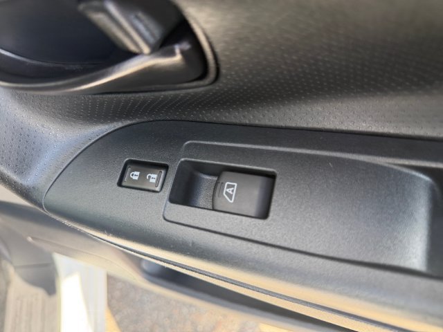 Used 2020 White Nissan SV image 29