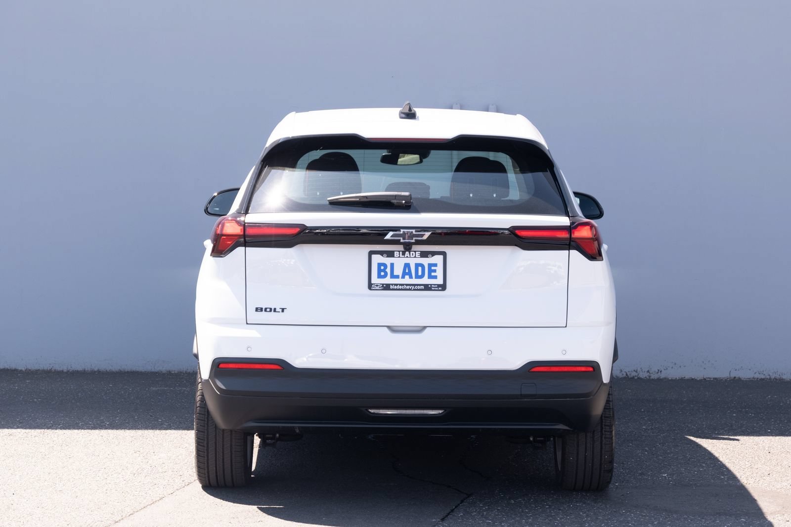New 2027 Summit White Chevrolet LT image 20