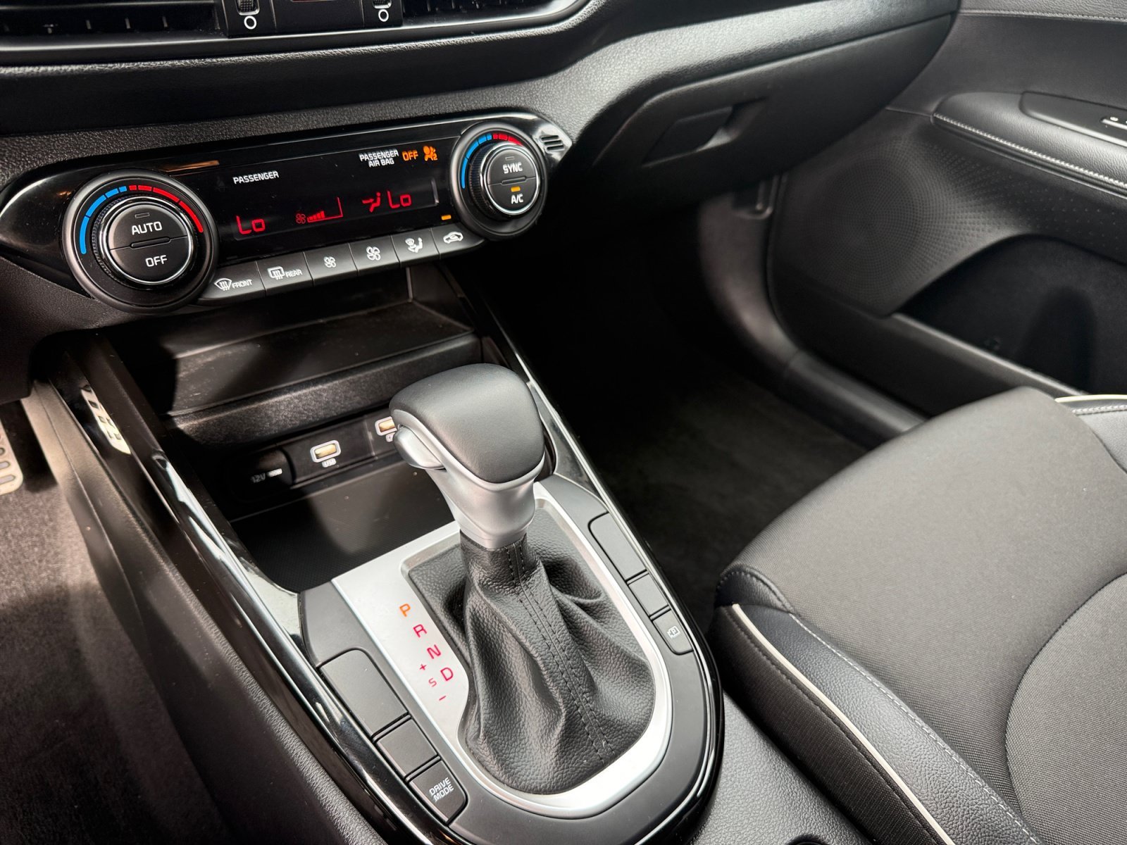 Used 2023 Steel Gray KIA GT-Line image 13