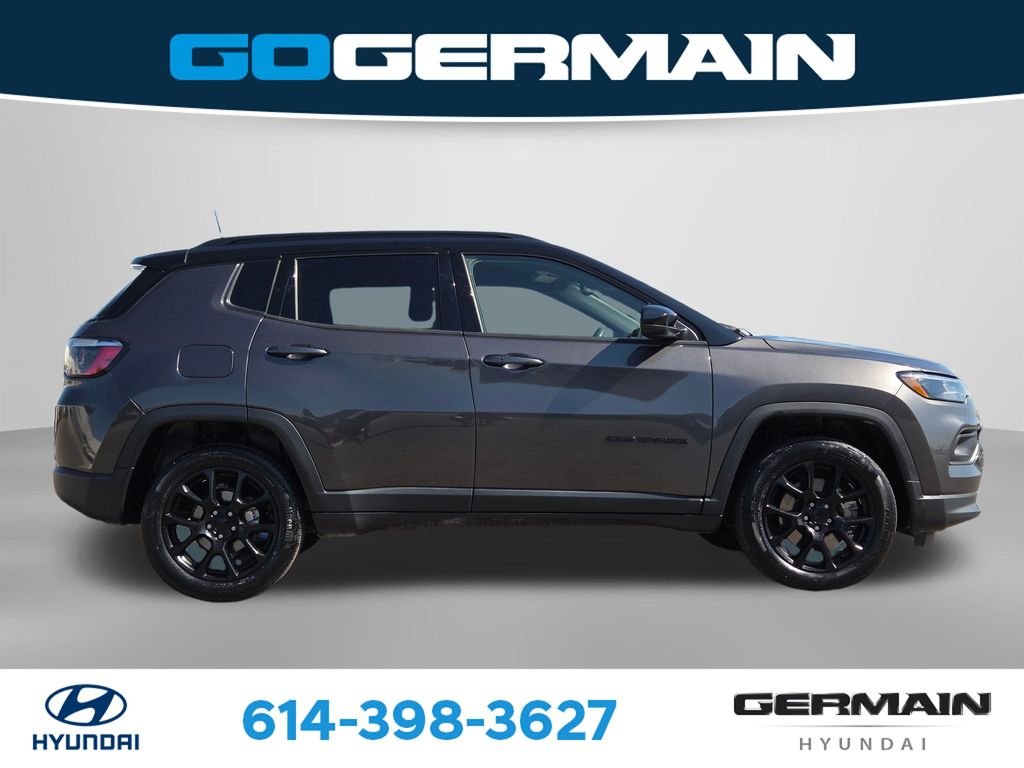 Used 2023 Gray Jeep Latitude image 7