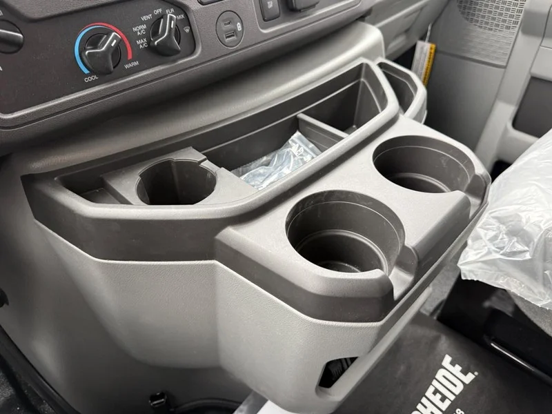 New 2026 Oxford White Ford SRW KUV image 15