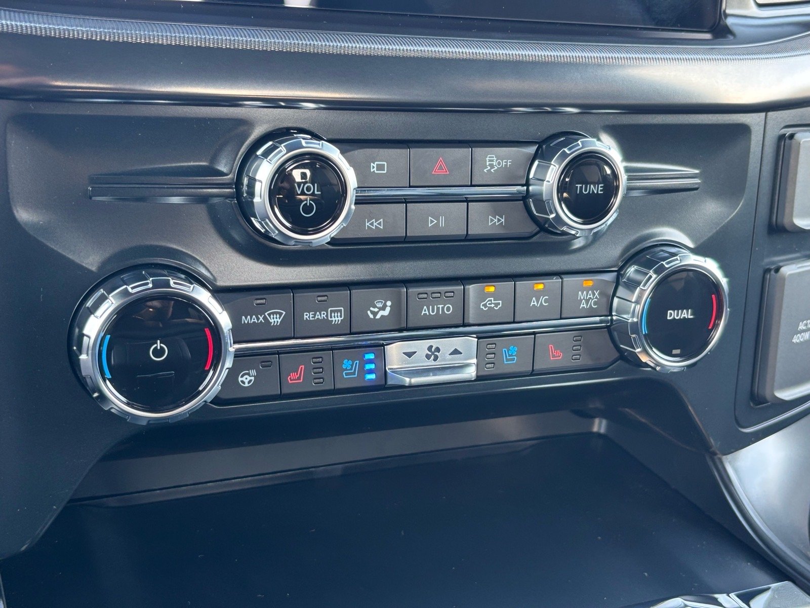 New 2026 Avalanche Ford Lariat® image 12