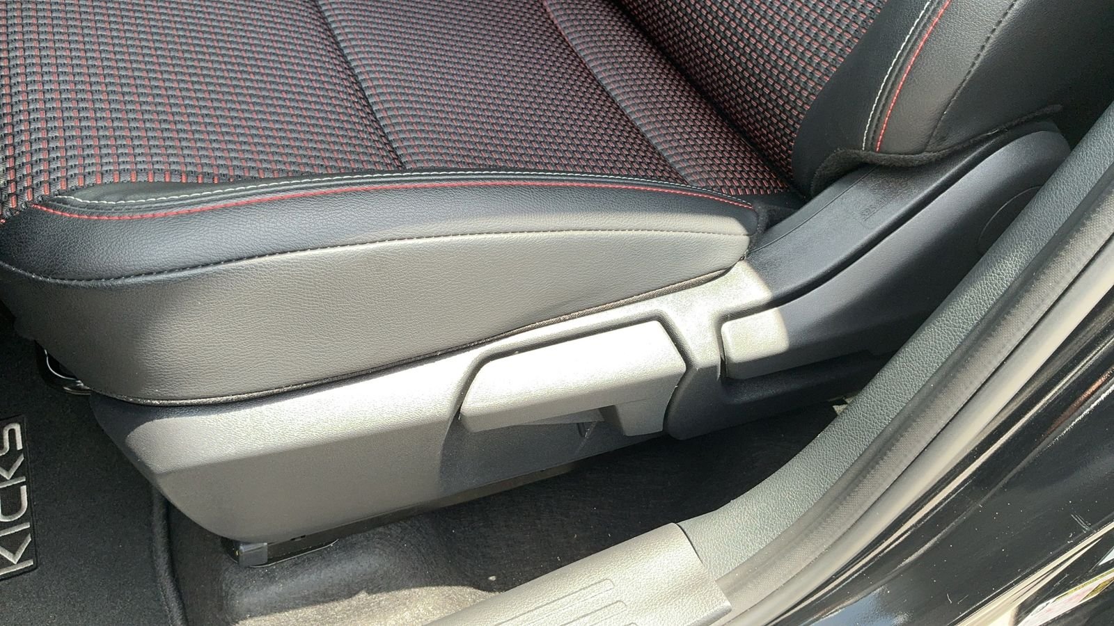 Certified Used 2025 Black Nissan SR image 30