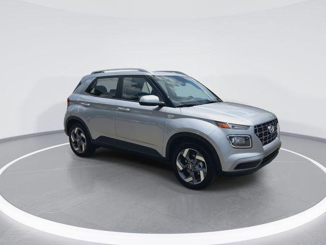 New 2026 Silver Hyundai SEL image 2