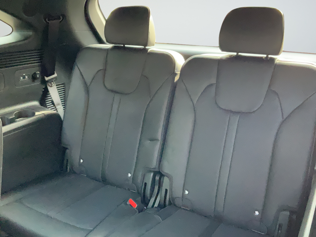 Used 2024 Black Kia X-Pro SX Prestige image 27