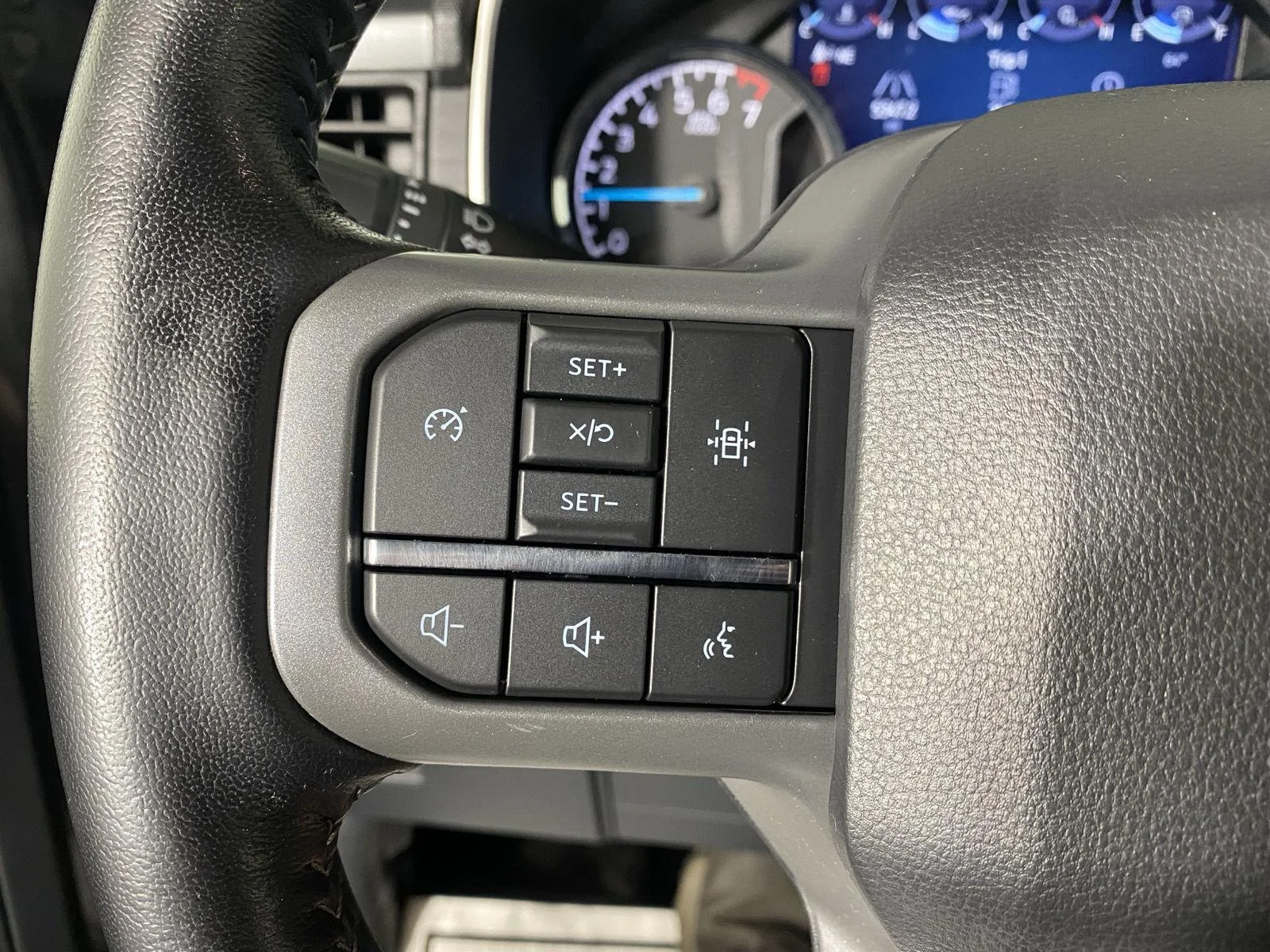 Used 2022 Carbonized Gray Ford XLT image 19