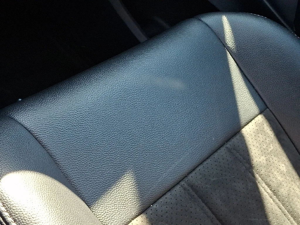 Used 2019 Red Dodge SXT image 27