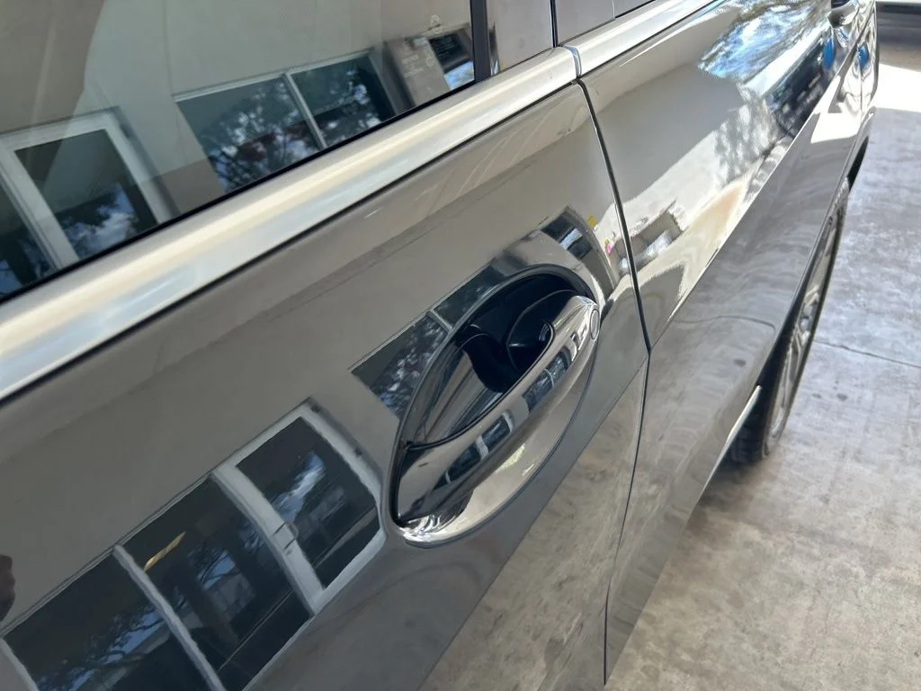 Used 2019 Black BMW xDrive40i image 16