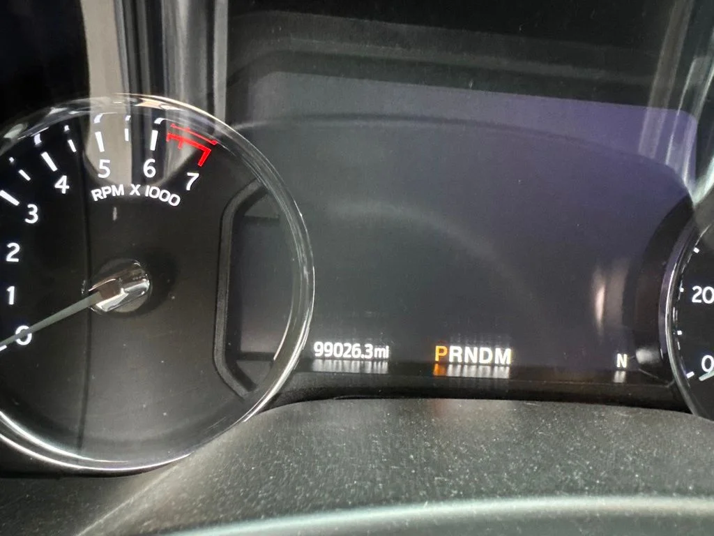 Used 2020  Ford Limited image 6