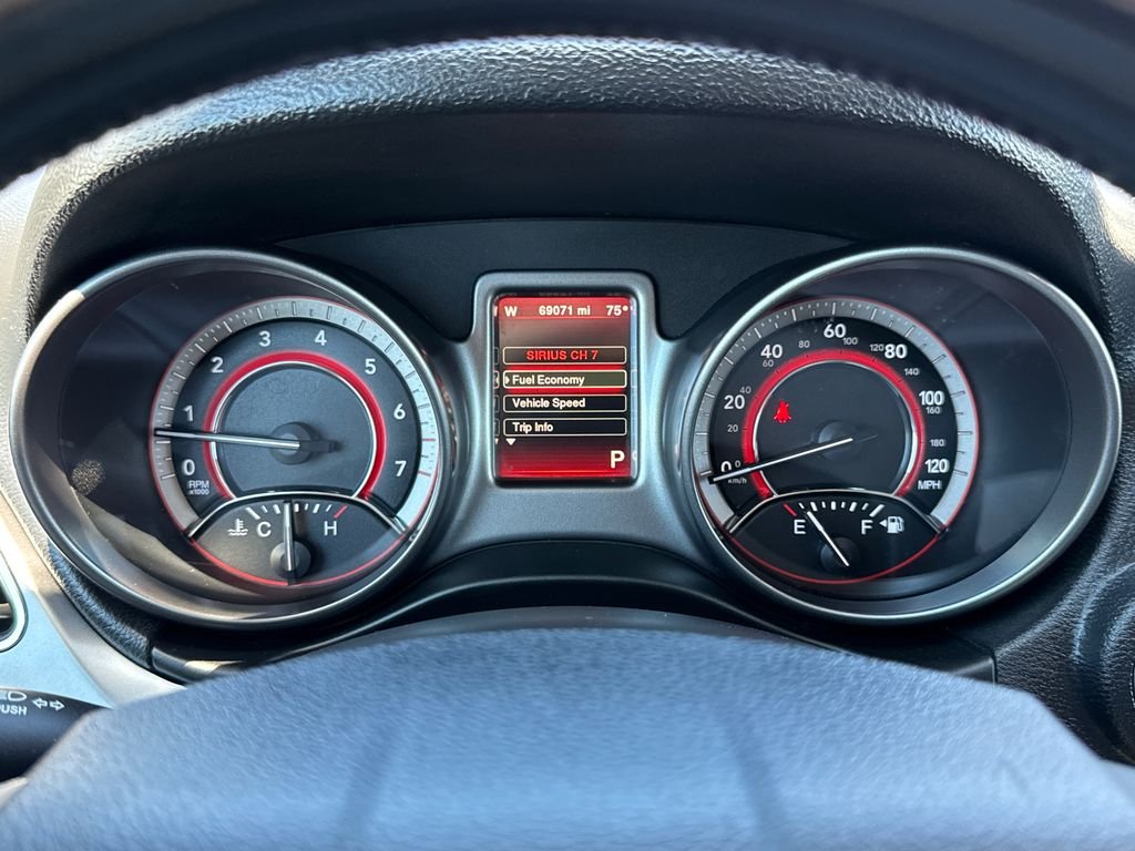 Used 2020 Silver Dodge Crossroad image 32