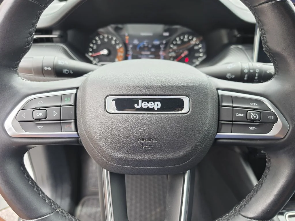 Certified Used 2022 Bright White Clearcoat Jeep Altitude image 27