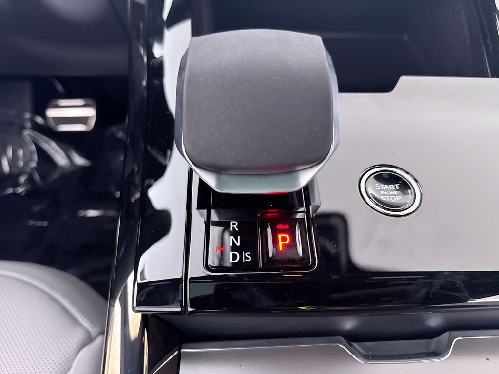 New 2026 Firenze Red Land Rover Dynamic SE image 18