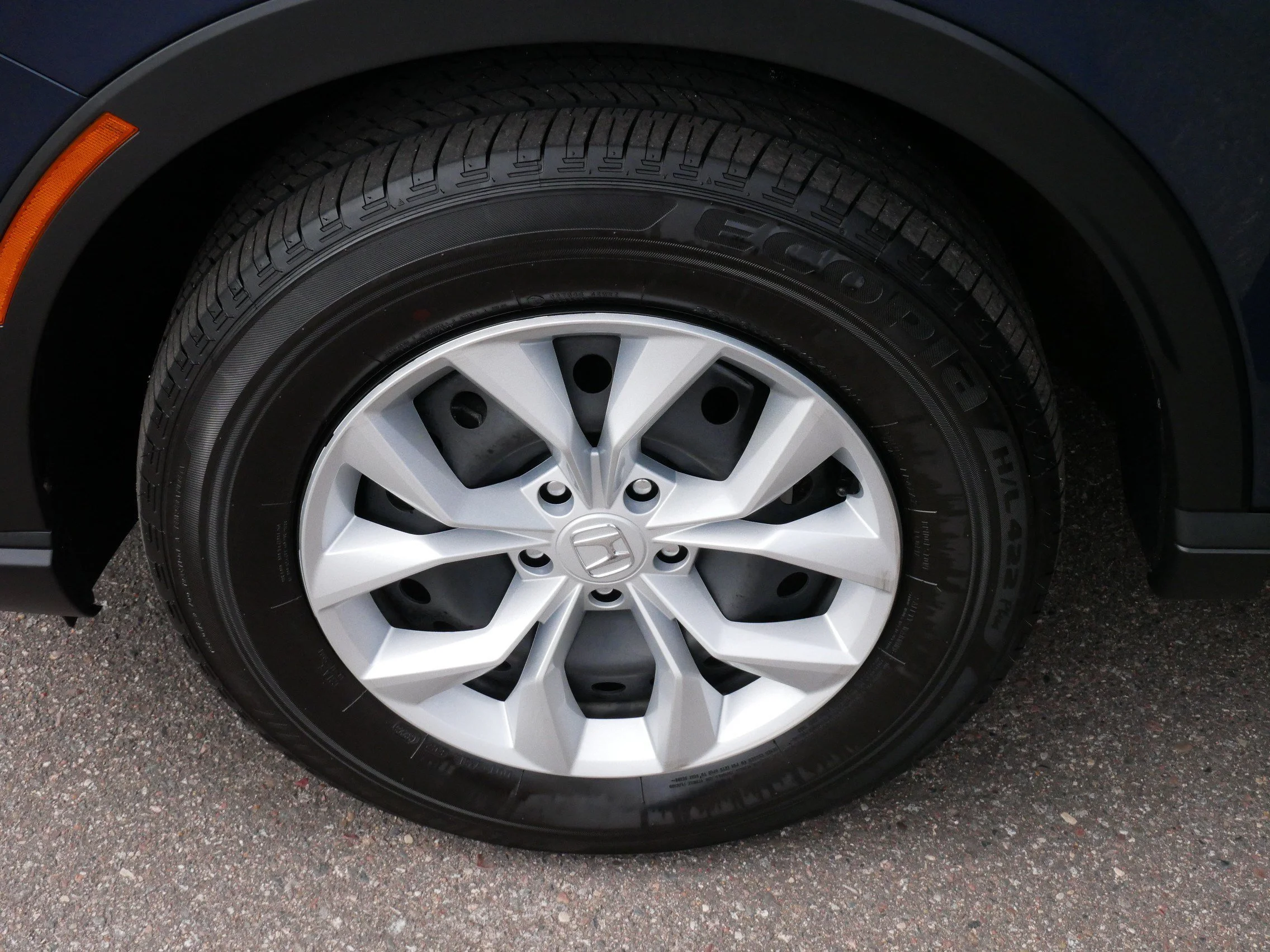 2024 Honda CR-V LX - Photo 15