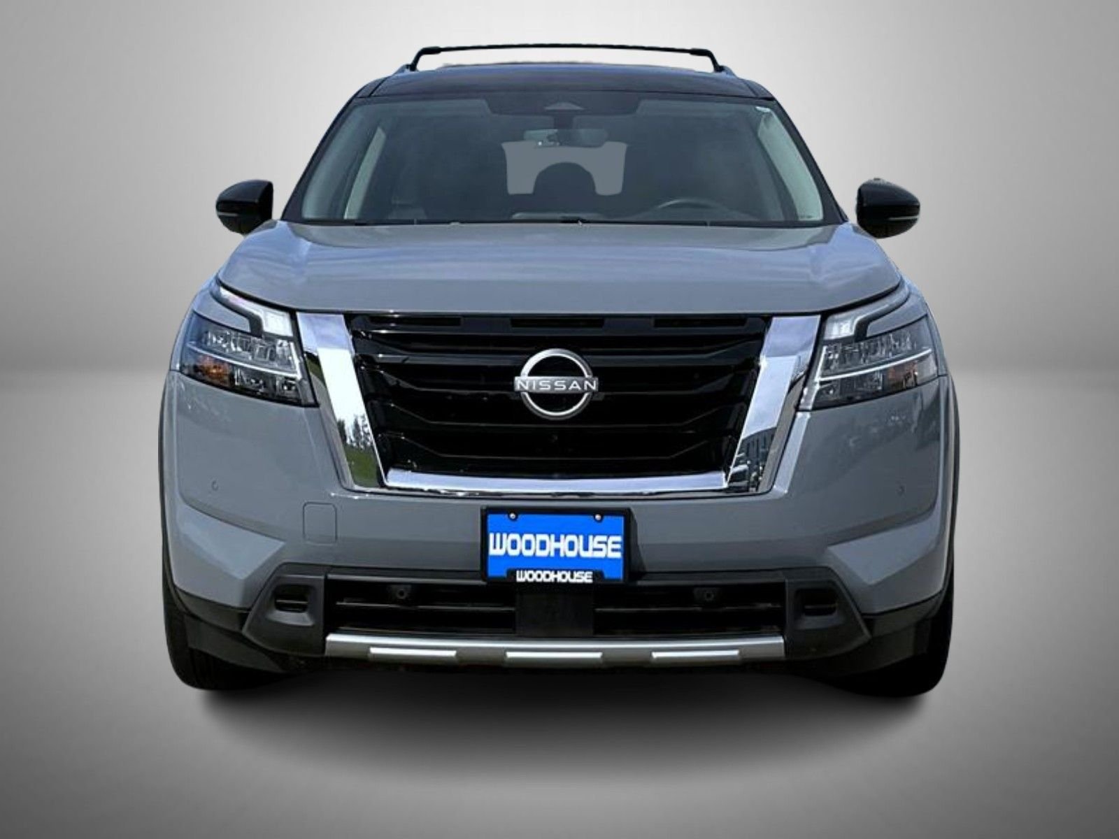 Used 2023 Gray Nissan SL image 2