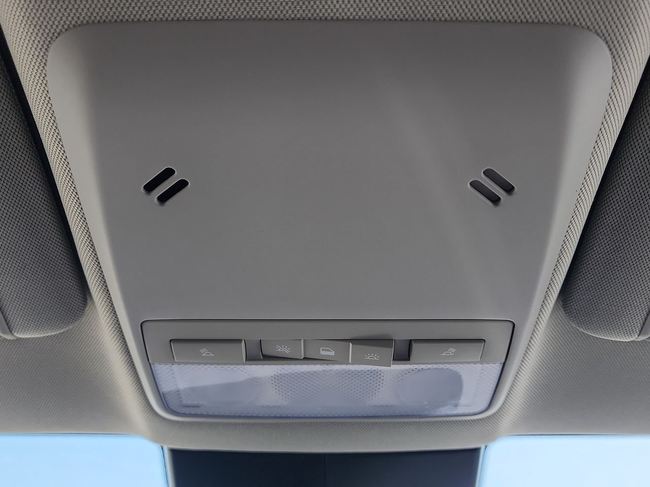 Used 2020 Gray Buick Preferred image 25