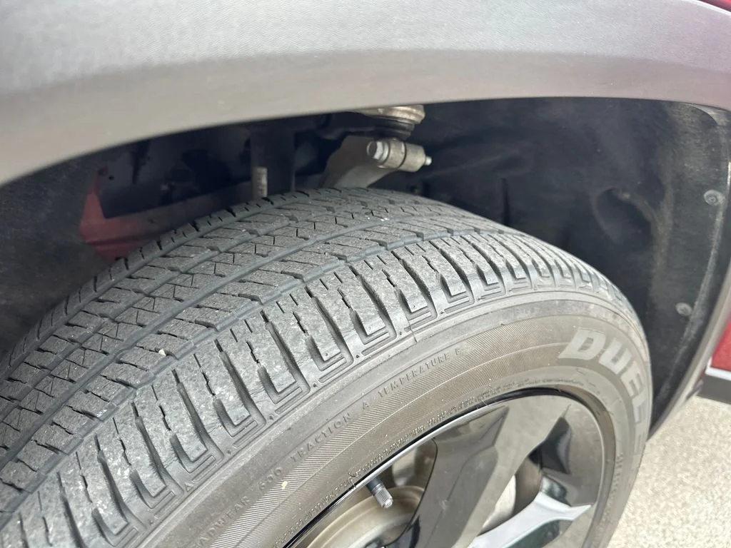 Used 2023 Red Jeep Altitude X image 29