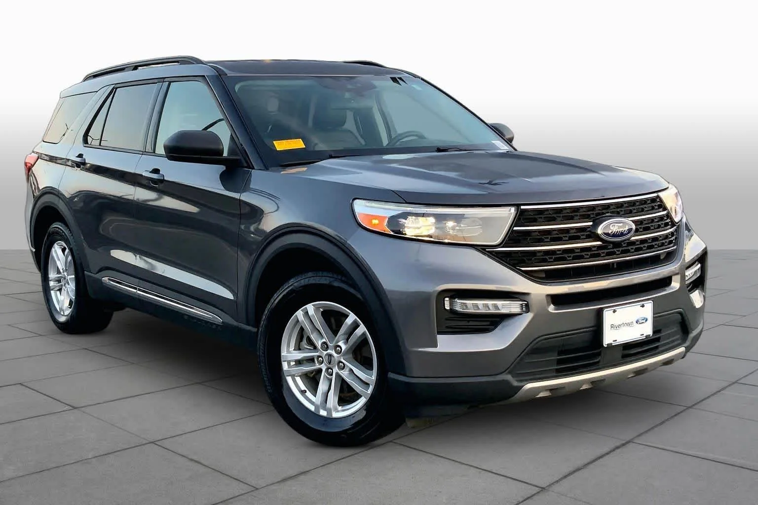 Used 2021 Carbonized Gray Metallic Ford XLT image 3
