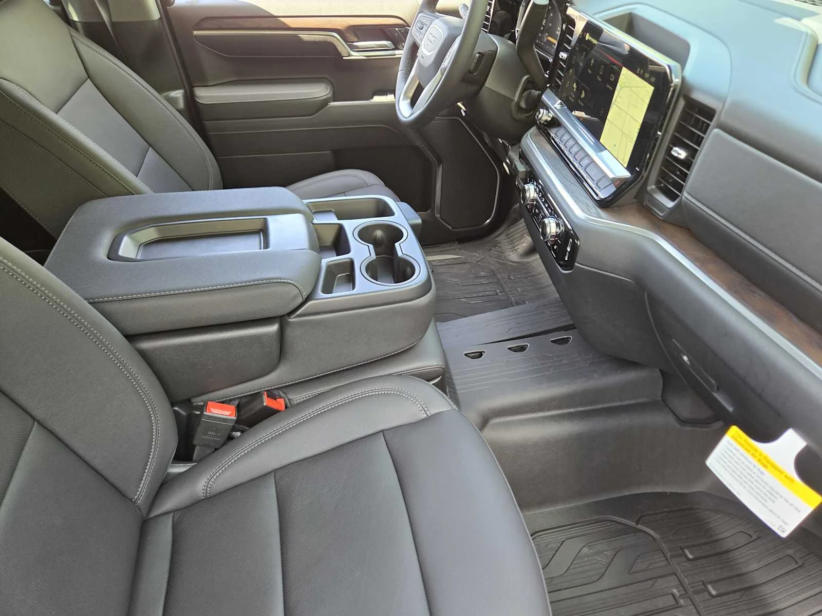 2026 GMC Sierra 1500 SLT - Photo 9