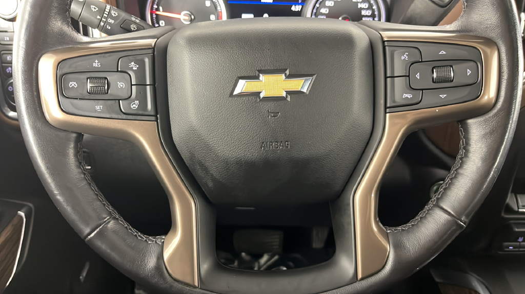 Used 2022 Beige Chevrolet High Country image 23