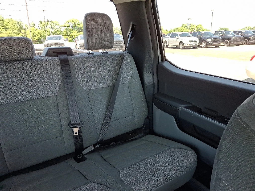 Used 2023 Silver Ford XLT image 21