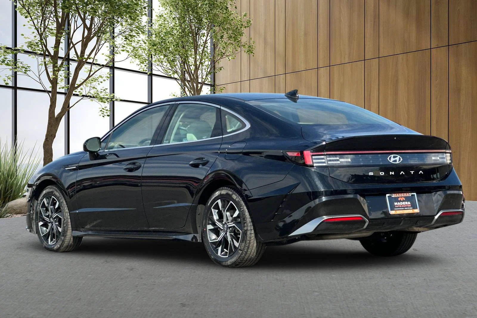 Used 2025 Black Hyundai SEL image 6
