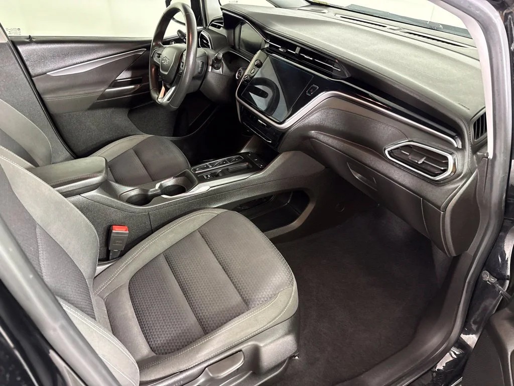 Used 2023 Black Chevrolet 1LT image 16