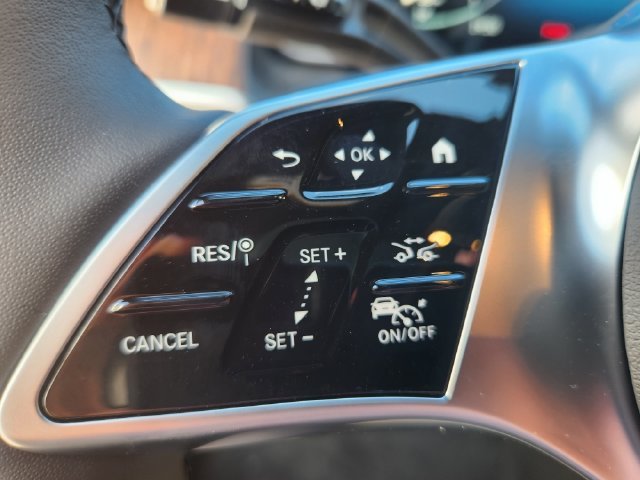 New 2027 Graphite Grey Metallic Mercedes-Benz GLC 300 image 13