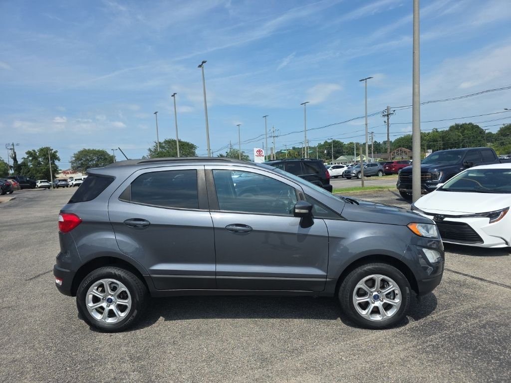Used 2020  Ford SE image 4