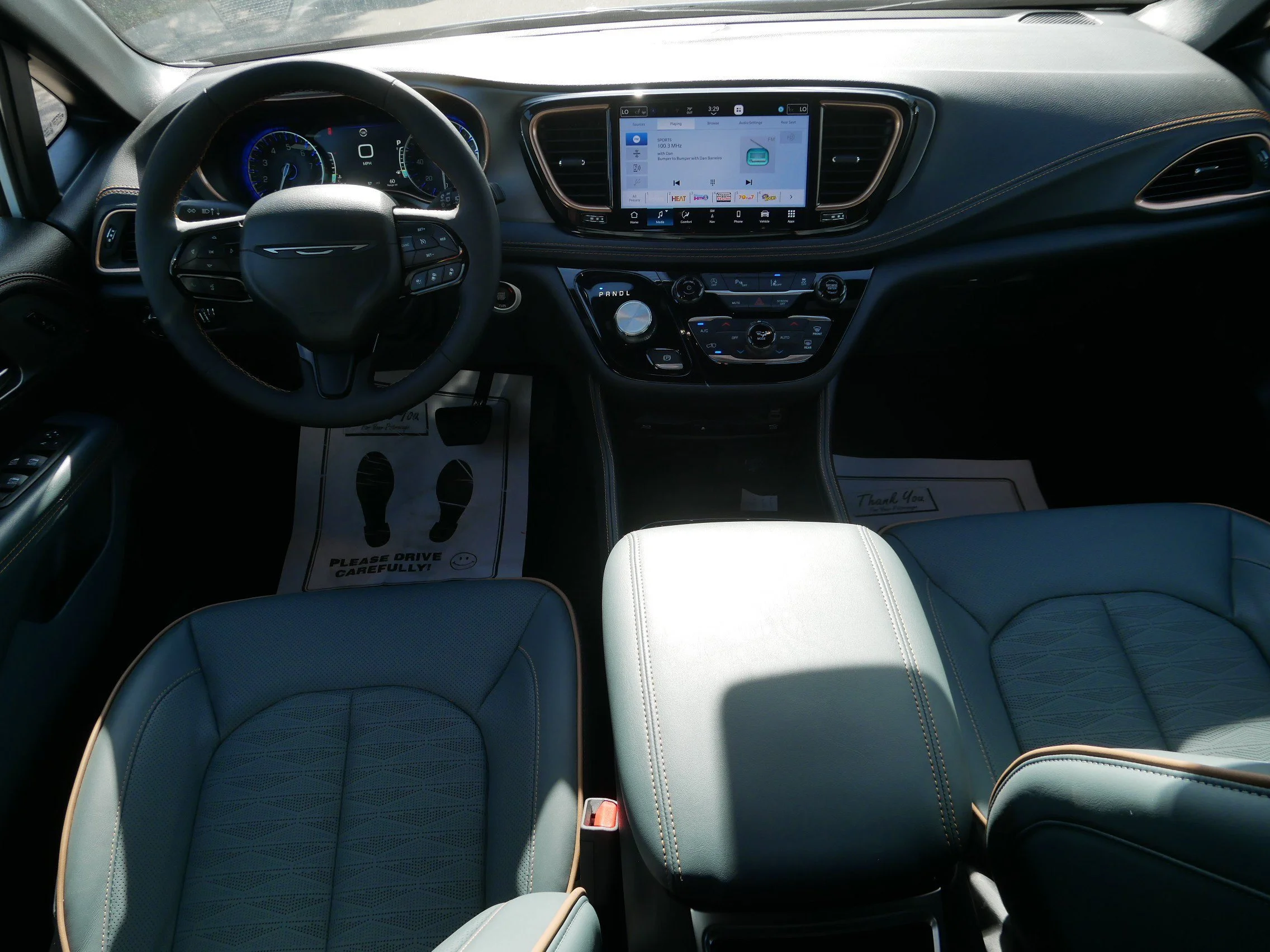 New 2027 Bright White Clear-Coat Paint Chrysler Pinnacle image 12
