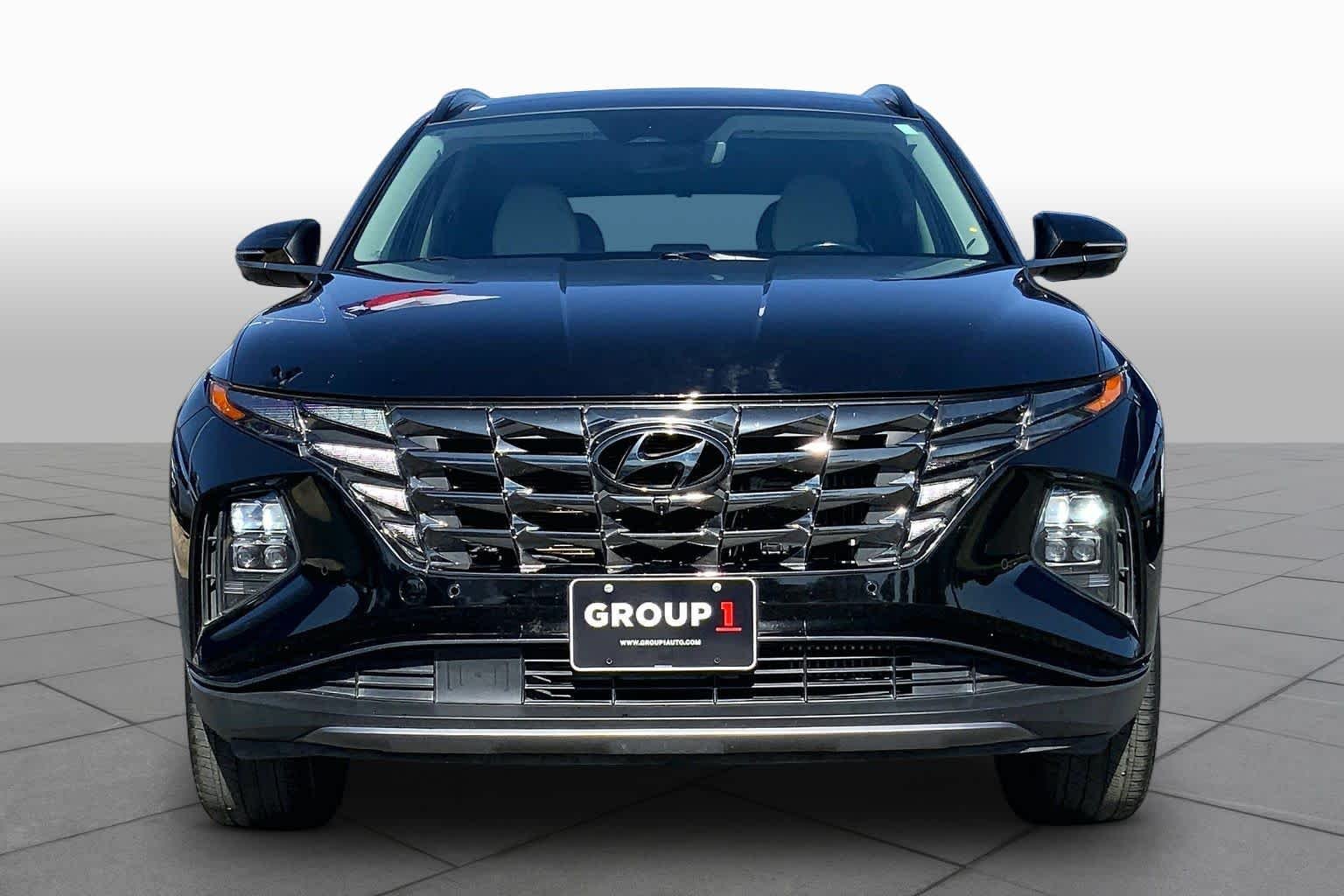 Used 2022 Phantom Black Hyundai Limited image 4