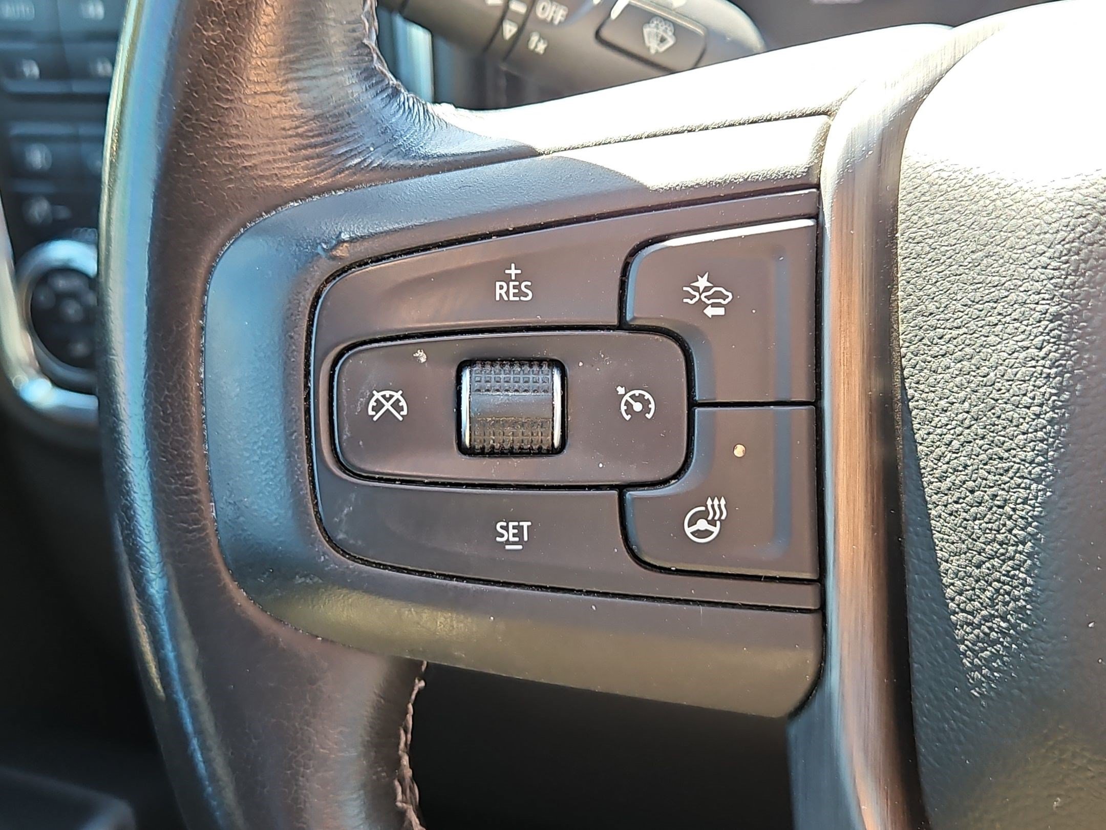 Used 2020 White Frost Tricoat GMC Denali image 18