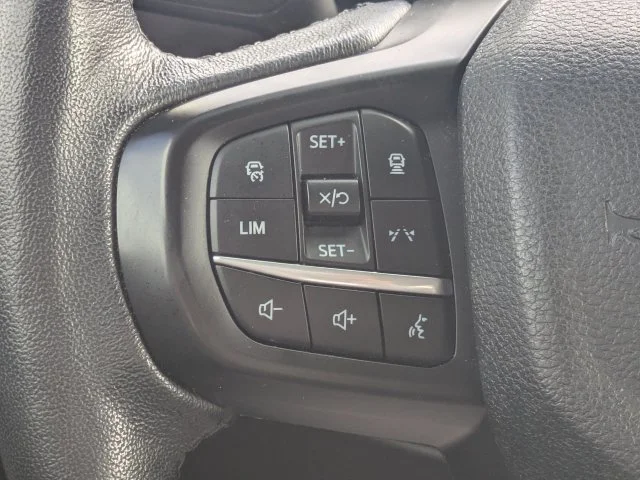 Used 2024 Azure Gray Metallic Ford Lariat image 24