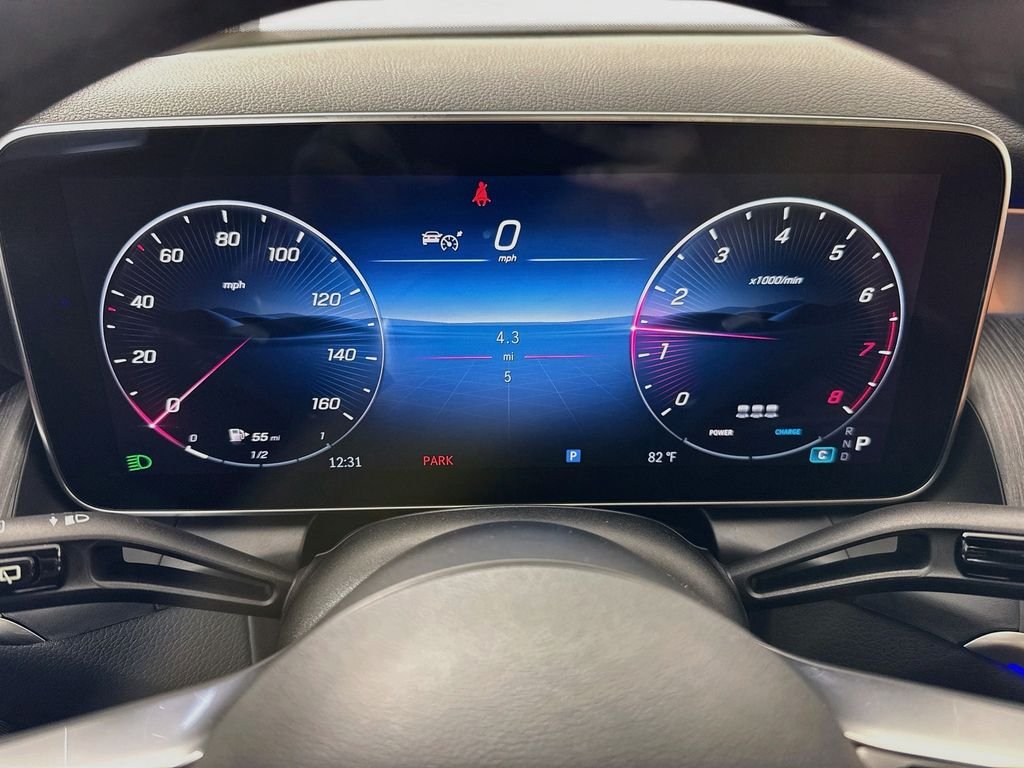 New 2027 Moonlight White Metallic Mercedes-Benz GLC 300 image 32