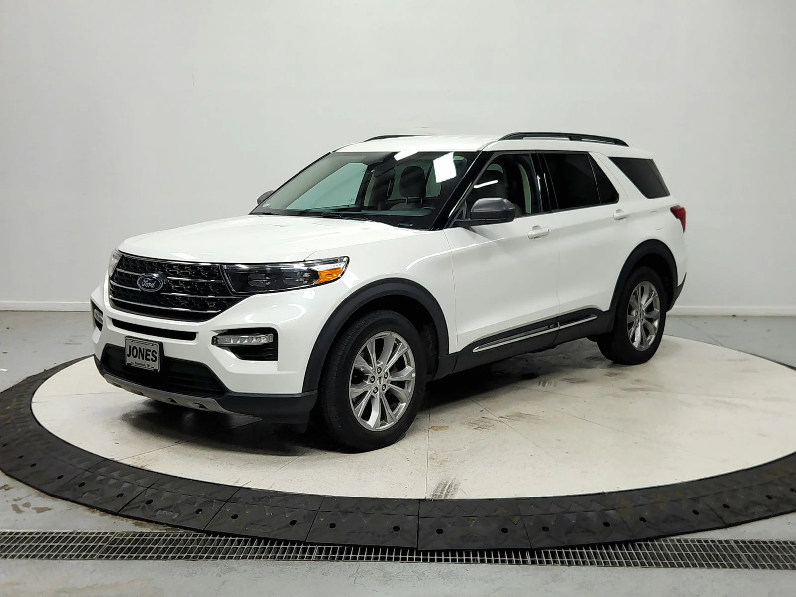 Used 2023 Star White Ford XLT image 4