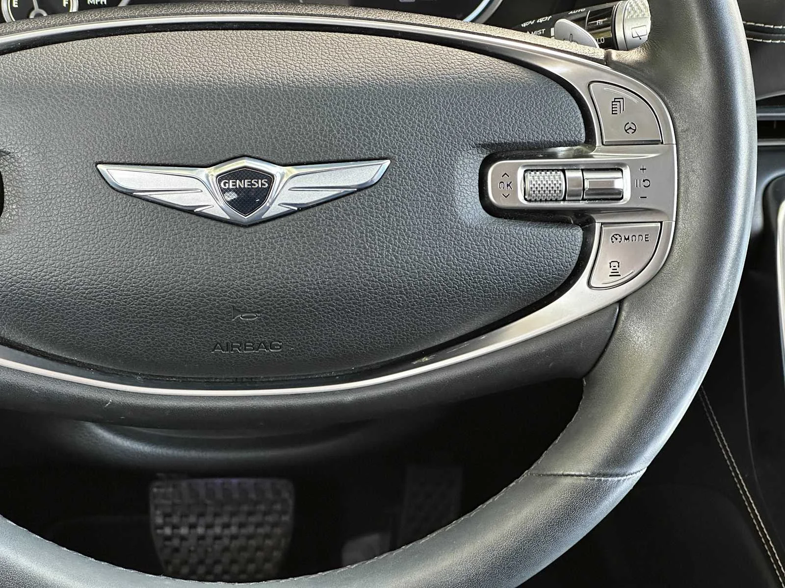 Used 2021  Genesis NA image 23